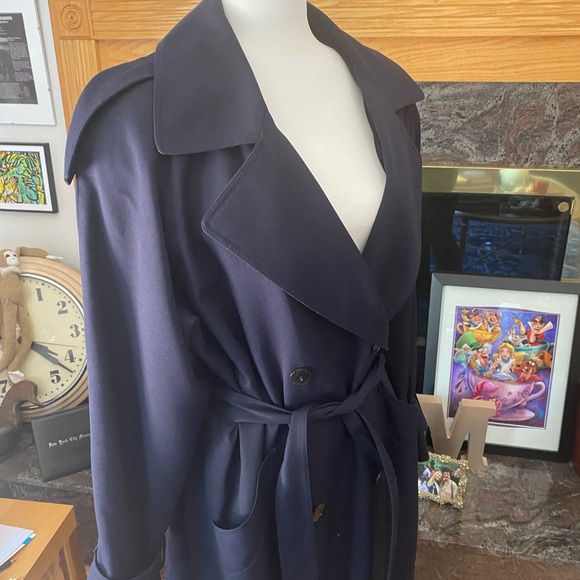 🦕vintage navy blue trench coat🦕 - Picture 2 of 6